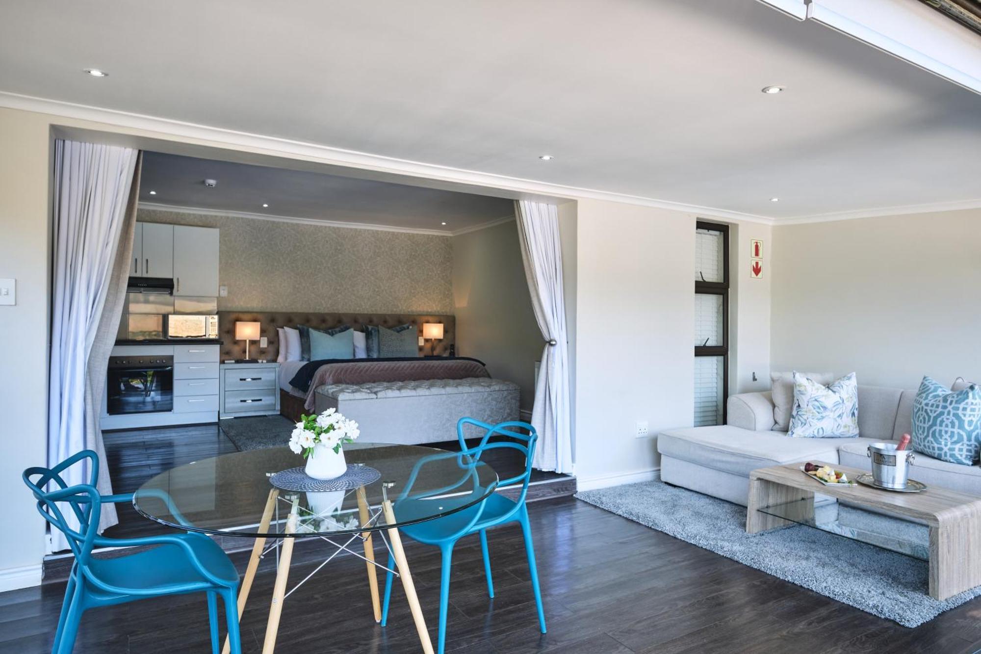 Alluvia Boutique Winery & Luxury Accommodation Stellenbosch Cameră foto A studio apartment in Cape Town, South Africa